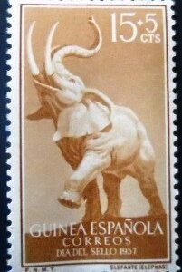 Selo postal da Guiné Espanhola de 1957 African Forest Elephant M