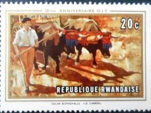 Selo postal da Ruanda de 1969 Quarry Worker by Oscar Bonnevalle M