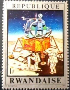 Selo postal de Ruanda de 1970 Landing Module N A