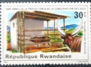 Selo postal da Ruanda de 1980 Fertilizer shed M