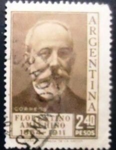 Selo postal da Argentina de 1956 Florentino Ameghino U