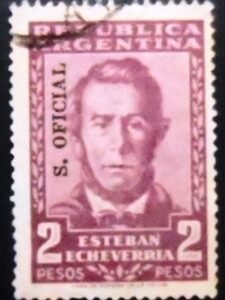 Selo postal da Argentina de 1957 Esteban Echeverría ovpt2 U D