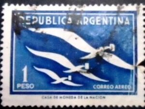 Selo postal da Argentina de 1957 Homing Pigeon 1 U