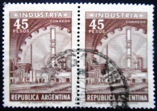 Par de selos postais da Argentina de 1966 Industry 45 U PR sev