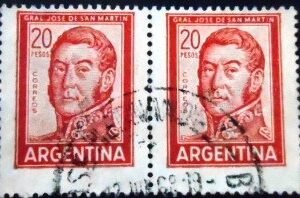 Par de selos postais da Argentina de 1967 José Francisco de San Martín 20 U PR