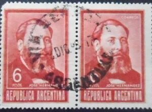 Par de selos postais da Argentina de 1967 José Hernández 6 U PR