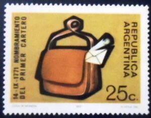 Selo postal da Argentina de 1972 Mailman's bag M