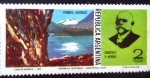 Selo postal da Argentina de 1975 Francisco Perito Moreno and peninsula Quetrihue N