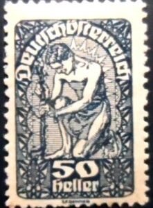 Selo postal da Áustria de 1919 Coat of Arms and Allegory 50 M