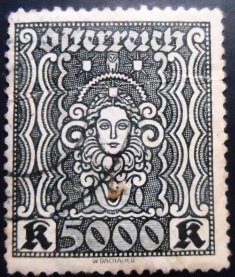Selo postal da Áustria de 1923 Woman's portrait 5000 U A