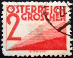 Selo postal da Áustria de 1925 Digit & triangles 2 U