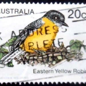 Selo postal da Austrália de 1979 Eastern Yellow Robin U