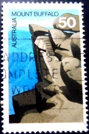 Selo postal da Austrália de 1976 Mount Buffalo U