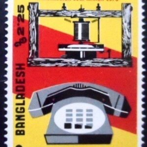 Selo postal de Bangladesh de 1976 Phones M