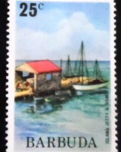 Selo postal de Barbuda de 1974 Island Jetty and Boats M