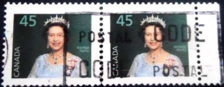 Par de selos postais do Canadá de 1995 Queen Elizabeth II U PR