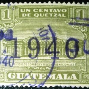 Selo postal da Guatemala de 1940 G.P.O. and Telegraph building overprinted violet