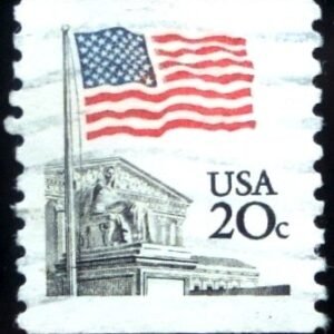 Selo postal dos Estados Unidos de 1981 Flag over Supreme Court by Dean Ellis Cy