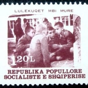 Selo postal da Albânia de 1977 Red Poppies on Walls