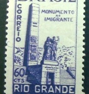 Selo postal de 1954 Monumento do Imigrante N