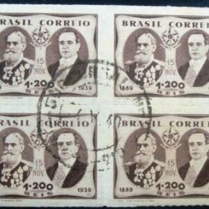 Quadra de selos postais do Brasil de 1939 Deodoro e Getúlio U QD