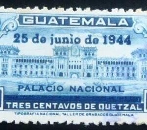 Selo postal da Guatemala de 1945 National Palace overprinted in blue