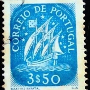 Selo postal de Portugal de 1943 Caravel 3$50