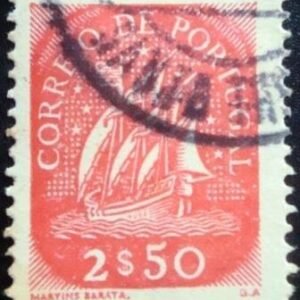 Selo postal de Portugal de 1943 Caravel 2$50