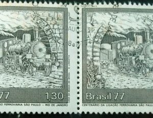 Par de selos postais do Brasil de 1977 Centenário da Ligação Ferroviária São Paulo-Rio de Janeiro