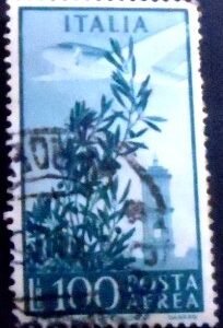 Selo postal da Itália de 1955 Aircraft over Rome