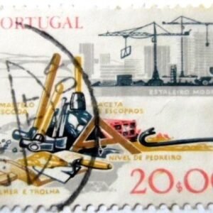 Selo postal de Portugal de 1978 Hand tools and building site