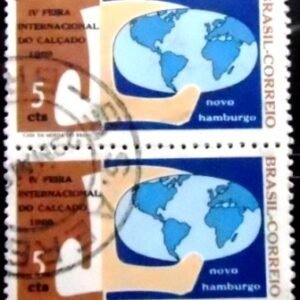 Par de selos postais do Brasil de 1969 Feira do Calçado