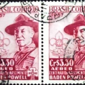 Par de selos postais do Brasil de 1957 Baden Powell