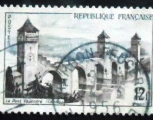 Selo postal da França de 1955 The bridge Valentré