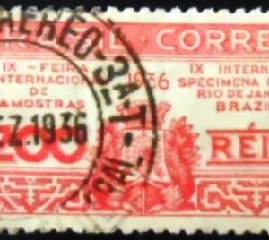 Selo postal comemorativo do Brasil de 1936 C 111 U