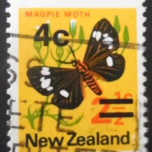Selo postal da Nova Zelândia de 1971/4 Magpie Moth