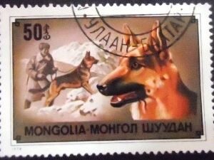 Selo postal da Mongólia de 1978 German Shepherd