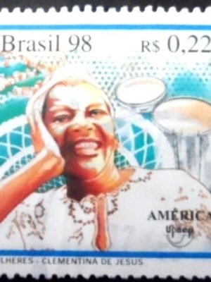 Selo postal do Brasil de 1998 Clementina de Jesus U