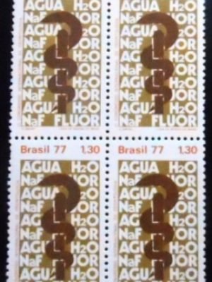 Quadra de selos postais do Brasil de 1977 Odontologia M QD