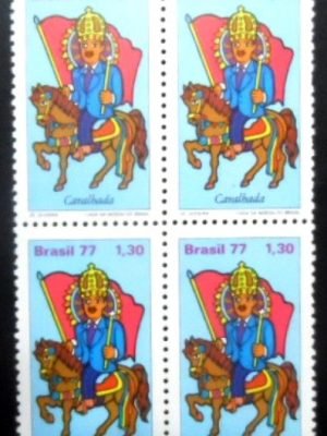 Quadra de selos postais do Brasil de 1977 Cavalhada M QD