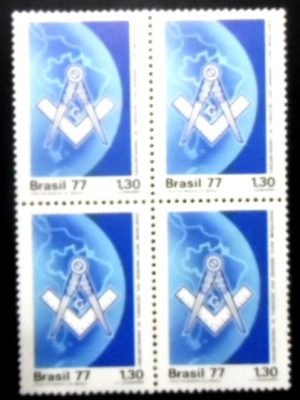 Quadra de selos postais do Brasil de 1977 Grandes Lojas M QD