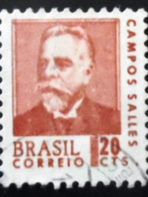Imagem similar à do selo postal do Brasil Campos Salles U A