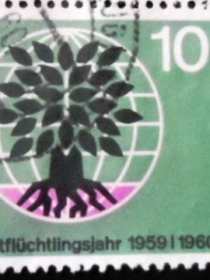 1960 - World Refugee Year 10