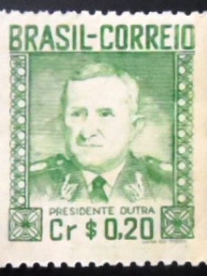 Selo postal do Brasil de 1947 Gaspar Dutra 20 A