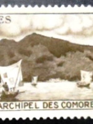 Selo postal de Comores de 1950 Baie d'Anjouan 1 M