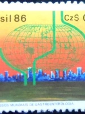 Selo postal do Brasil de 1986 Ernesto Simões Filho M