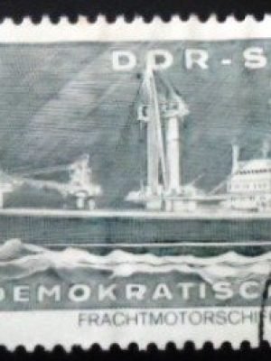 Selo postal da Alemanha Oriental de 1971 Cargo Motor Ship Rostock U