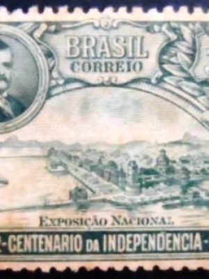 Selo postal do Brasil de 1922 Exposição Nacional e Epitácio Pessoa N