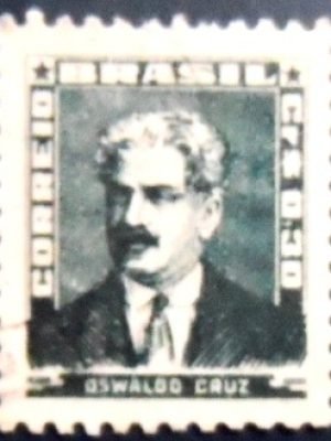 Selo postal do Brasil de 1954 Oswaldo Cruz 30 U