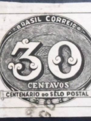 Selo postal do Brasil de 1943 Olho-de-boi 30 U